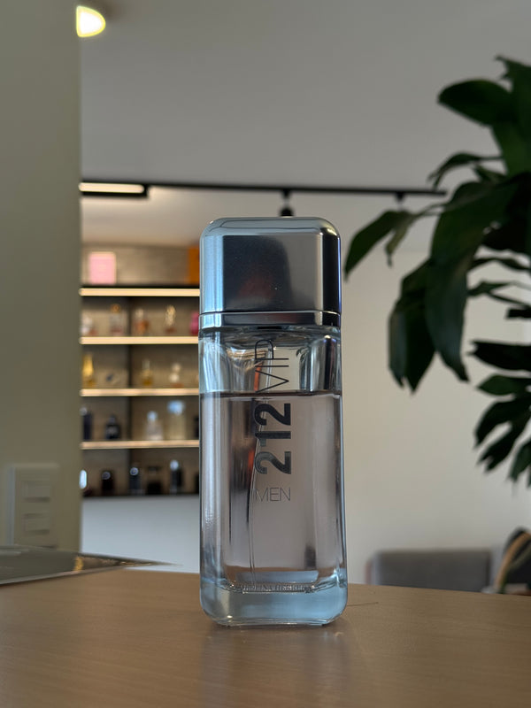 🥂🖤 212 VIP Men Eau de Toilette – Carolina Herrera