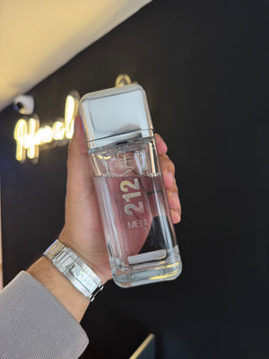 🥂🖤 212 VIP Men Eau de Toilette – Carolina Herrera
