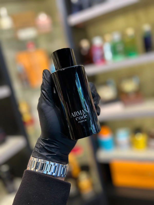 🕶️ Armani Code Parfum – Giorgio Armani