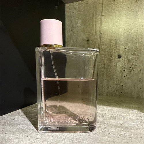 🌆 Her Eau de Parfum – Burberry